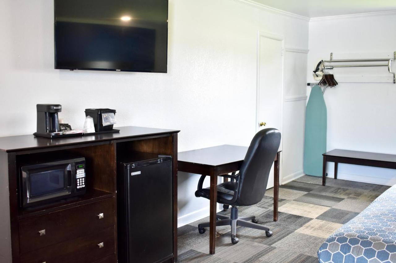 Rodeway Inn Swainsboro Ngoại thất bức ảnh