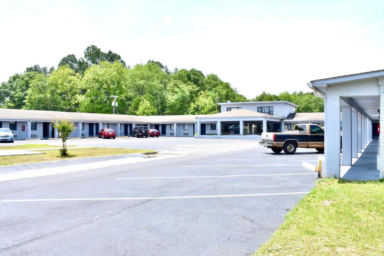 Rodeway Inn Swainsboro Ngoại thất bức ảnh