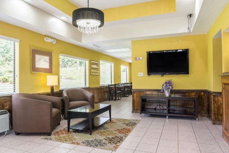 Rodeway Inn Swainsboro Ngoại thất bức ảnh