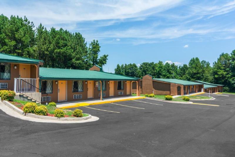 Rodeway Inn Swainsboro Ngoại thất bức ảnh
