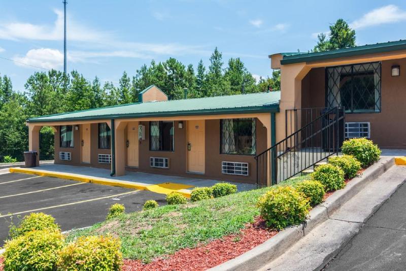 Rodeway Inn Swainsboro Ngoại thất bức ảnh