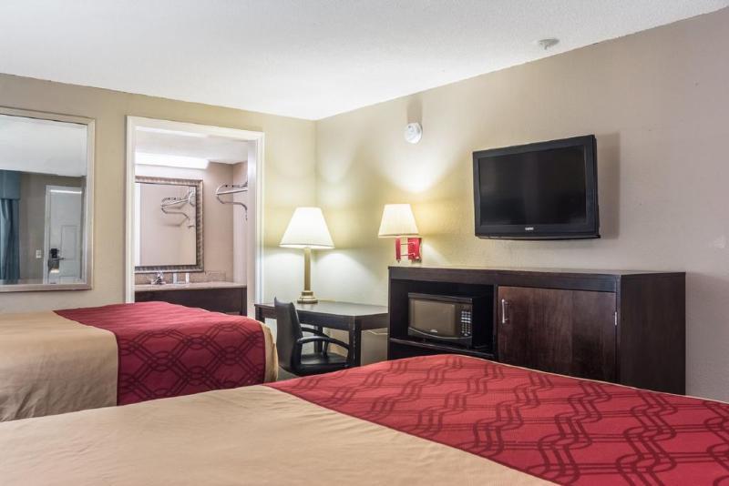Rodeway Inn Swainsboro Ngoại thất bức ảnh