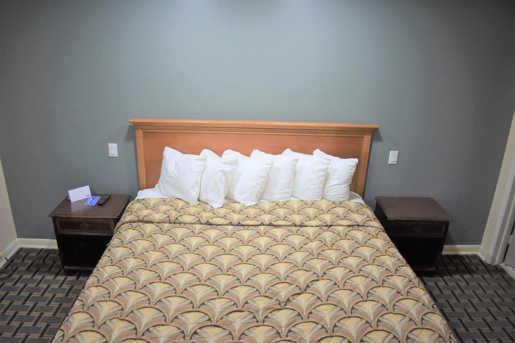 Rodeway Inn Swainsboro Ngoại thất bức ảnh