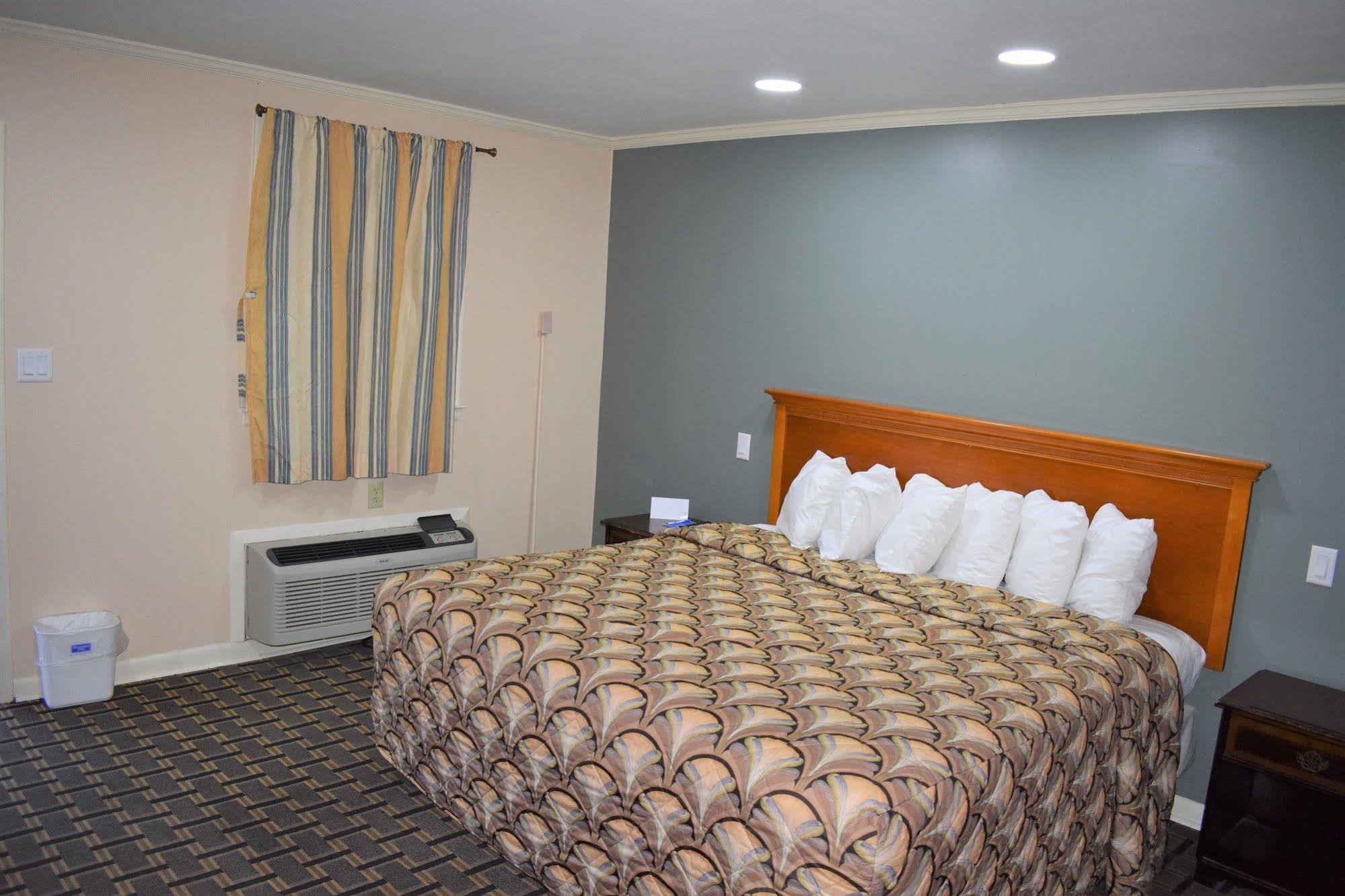 Rodeway Inn Swainsboro Ngoại thất bức ảnh