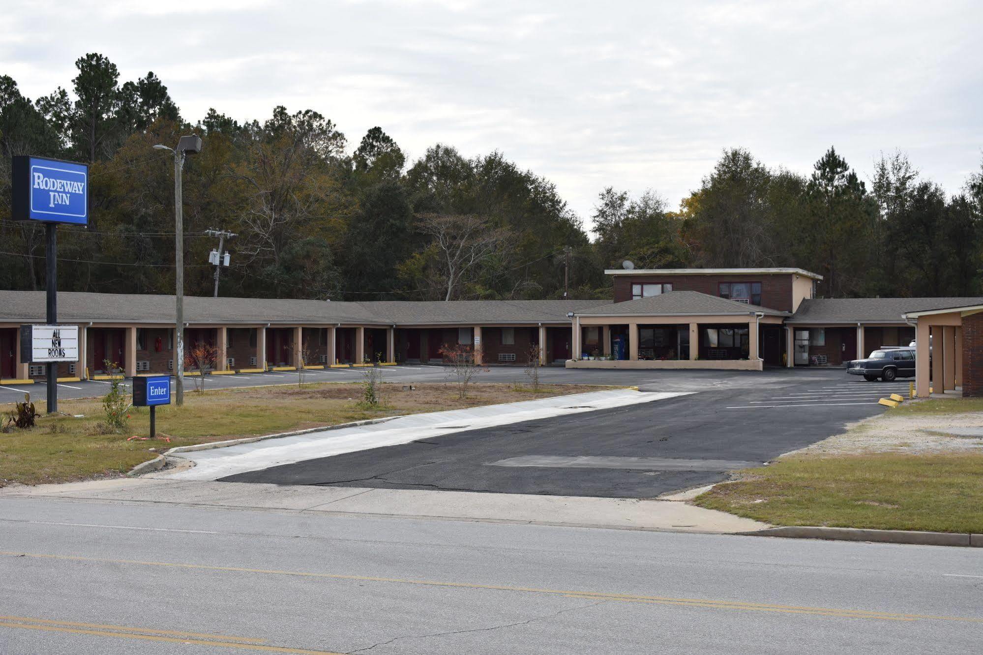 Rodeway Inn Swainsboro Ngoại thất bức ảnh
