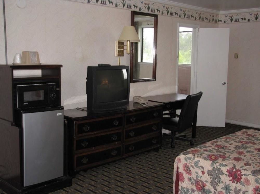 Rodeway Inn Swainsboro Ngoại thất bức ảnh