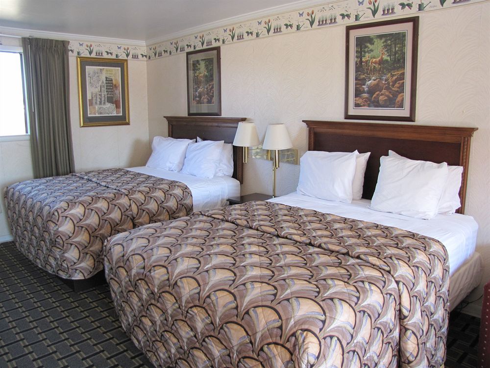 Rodeway Inn Swainsboro Ngoại thất bức ảnh