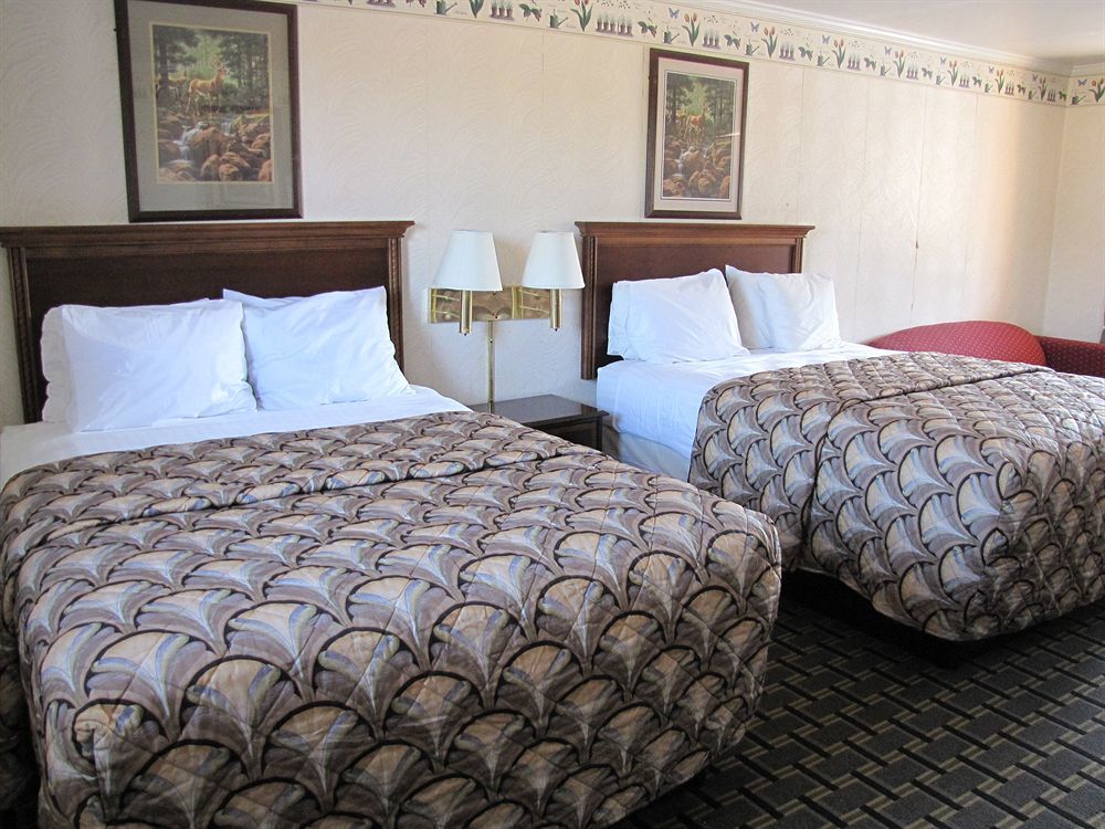 Rodeway Inn Swainsboro Ngoại thất bức ảnh